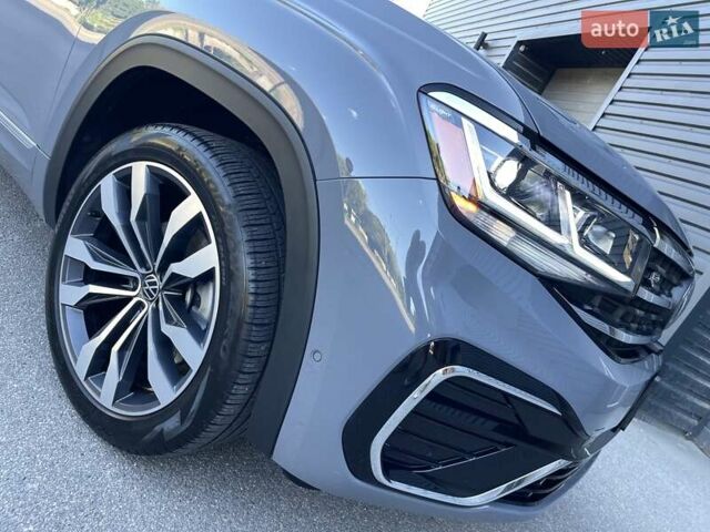 Серый Фольксваген Atlas Cross Sport, объемом двигателя 3.6 л и пробегом 22 тыс. км за 35000 $, фото 45 на Automoto.ua