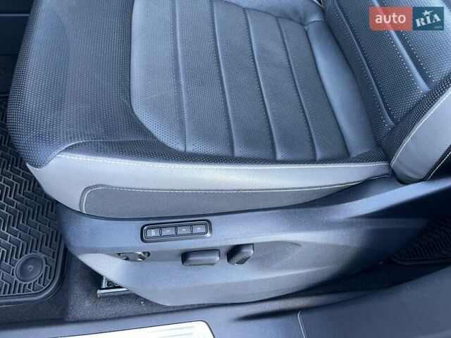 Серый Фольксваген Atlas Cross Sport, объемом двигателя 3.6 л и пробегом 22 тыс. км за 35000 $, фото 66 на Automoto.ua