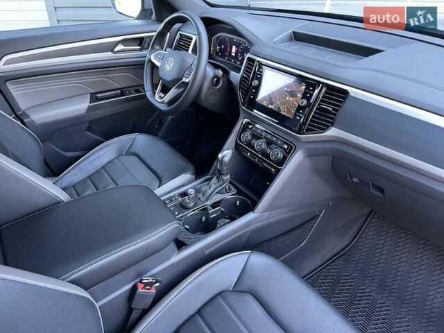 Сірий Фольксваген Atlas Cross Sport, об'ємом двигуна 3.6 л та пробігом 28 тис. км за 33500 $, фото 105 на Automoto.ua