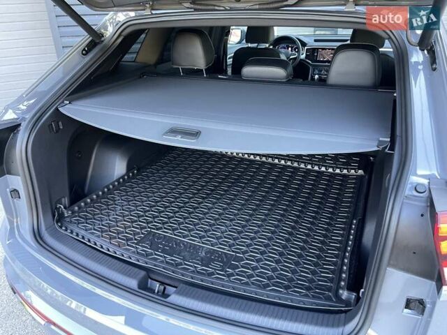 Сірий Фольксваген Atlas Cross Sport, об'ємом двигуна 3.6 л та пробігом 28 тис. км за 33500 $, фото 94 на Automoto.ua