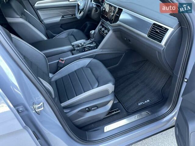 Сірий Фольксваген Atlas Cross Sport, об'ємом двигуна 3.6 л та пробігом 28 тис. км за 33500 $, фото 104 на Automoto.ua