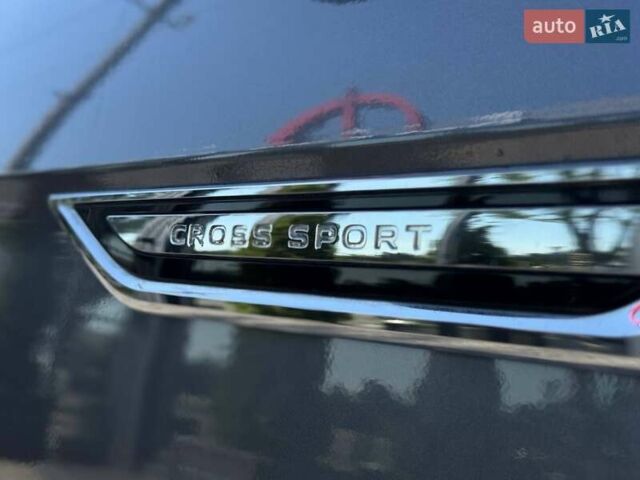 Серый Фольксваген Atlas Cross Sport, объемом двигателя 3.6 л и пробегом 56 тыс. км за 32000 $, фото 4 на Automoto.ua