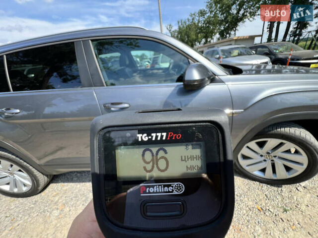 Сірий Фольксваген Atlas Cross Sport, об'ємом двигуна 3.6 л та пробігом 75 тис. км за 33500 $, фото 28 на Automoto.ua