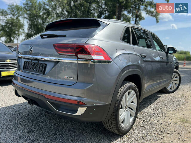 Сірий Фольксваген Atlas Cross Sport, об'ємом двигуна 3.6 л та пробігом 75 тис. км за 33500 $, фото 2 на Automoto.ua