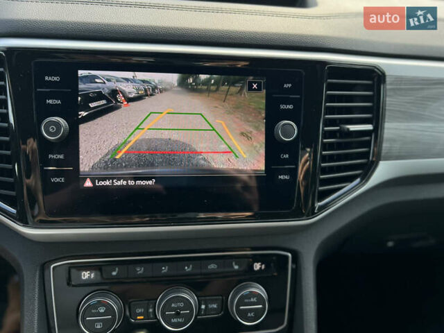 Сірий Фольксваген Atlas Cross Sport, об'ємом двигуна 3.6 л та пробігом 75 тис. км за 33500 $, фото 17 на Automoto.ua