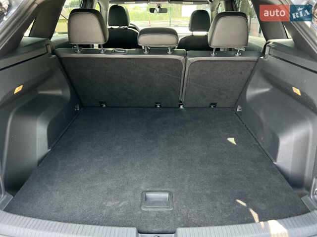 Сірий Фольксваген Atlas Cross Sport, об'ємом двигуна 3.6 л та пробігом 75 тис. км за 33500 $, фото 20 на Automoto.ua