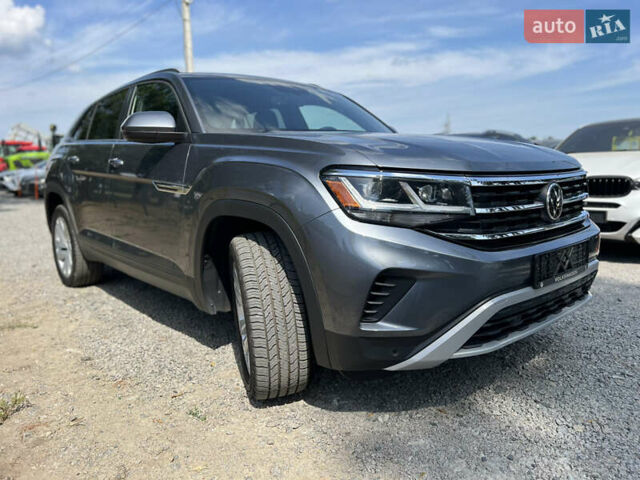 Сірий Фольксваген Atlas Cross Sport, об'ємом двигуна 3.6 л та пробігом 75 тис. км за 33500 $, фото 3 на Automoto.ua