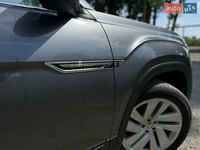 Сірий Фольксваген Atlas Cross Sport, об'ємом двигуна 3.6 л та пробігом 75 тис. км за 33500 $, фото 7 на Automoto.ua