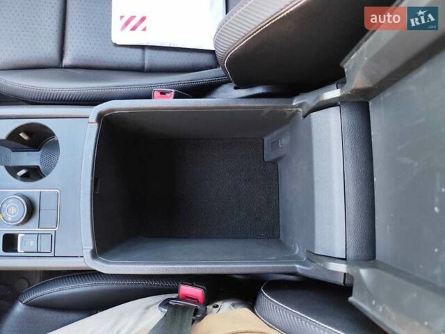 Серый Фольксваген Atlas Cross Sport, объемом двигателя 1.98 л и пробегом 46 тыс. км за 26790 $, фото 40 на Automoto.ua