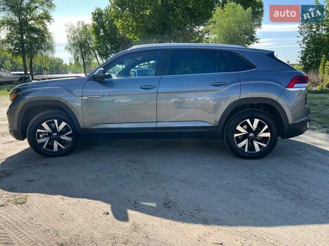 Серый Фольксваген Atlas Cross Sport, объемом двигателя 1.98 л и пробегом 42 тыс. км за 30700 $, фото 7 на Automoto.ua