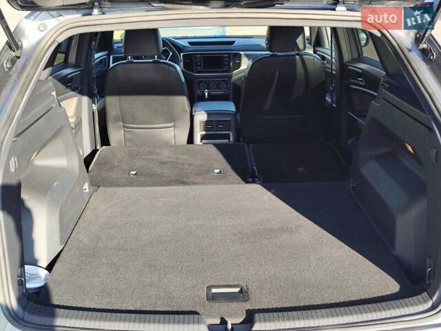 Серый Фольксваген Atlas Cross Sport, объемом двигателя 1.98 л и пробегом 46 тыс. км за 26790 $, фото 24 на Automoto.ua