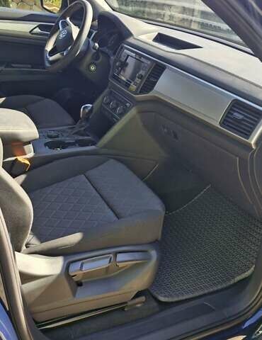 Синий Фольксваген Atlas Cross Sport, объемом двигателя 2 л и пробегом 65 тыс. км за 25600 $, фото 8 на Automoto.ua