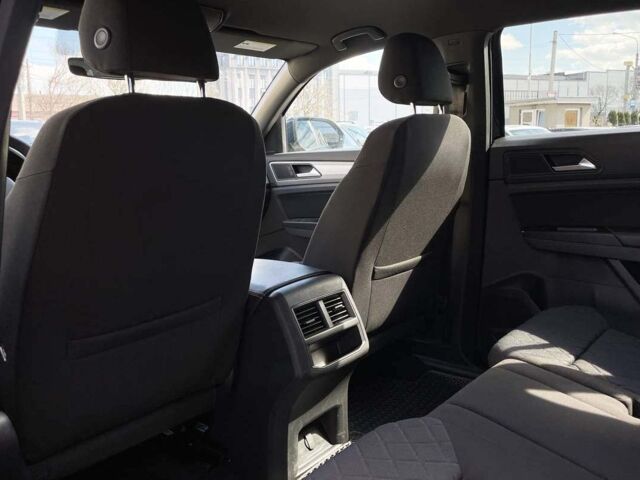 Синий Фольксваген Atlas Cross Sport, объемом двигателя 2 л и пробегом 53 тыс. км за 28400 $, фото 18 на Automoto.ua