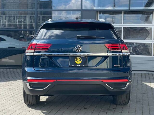 Синий Фольксваген Atlas Cross Sport, объемом двигателя 2 л и пробегом 53 тыс. км за 28400 $, фото 4 на Automoto.ua