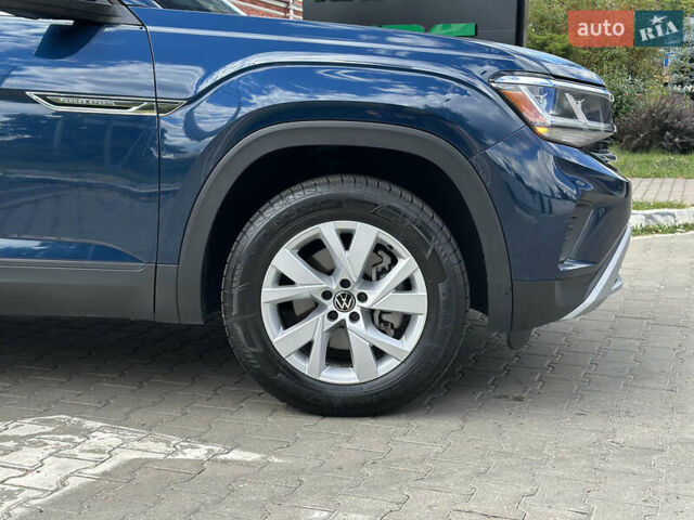 Синий Фольксваген Atlas Cross Sport, объемом двигателя 2 л и пробегом 86 тыс. км за 26400 $, фото 8 на Automoto.ua