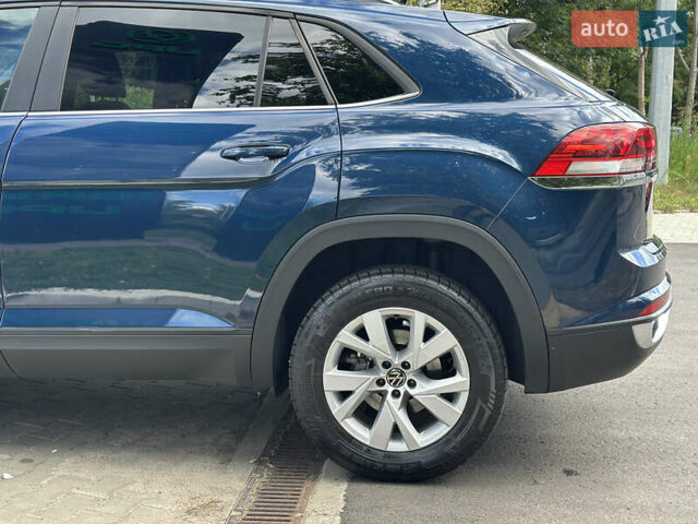 Синий Фольксваген Atlas Cross Sport, объемом двигателя 2 л и пробегом 86 тыс. км за 26400 $, фото 10 на Automoto.ua