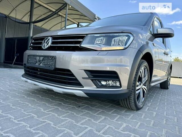 Бежевый Фольксваген Caddy Alltrack, объемом двигателя 2 л и пробегом 268 тыс. км за 18999 $, фото 27 на Automoto.ua