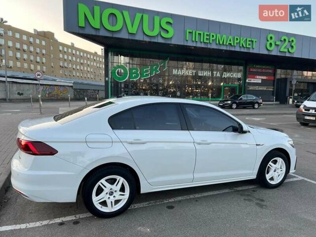 Білий Фольксваген e-Bora, об'ємом двигуна 0 л та пробігом 50 тис. км за 12900 $, фото 11 на Automoto.ua