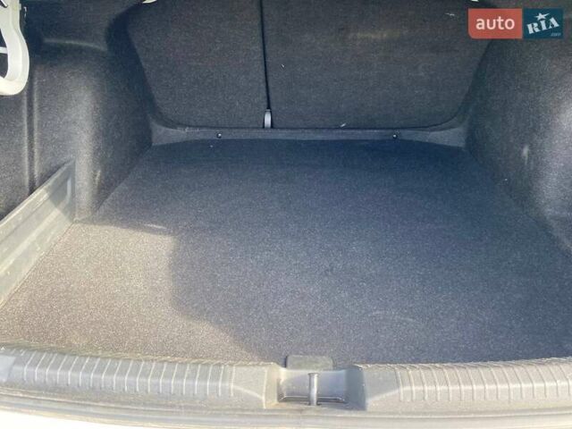 Белый Фольксваген e-Bora, объемом двигателя 0 л и пробегом 82 тыс. км за 13900 $, фото 17 на Automoto.ua