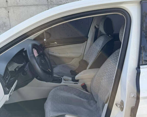 Білий Фольксваген e-Bora, об'ємом двигуна 0 л та пробігом 91 тис. км за 13000 $, фото 15 на Automoto.ua