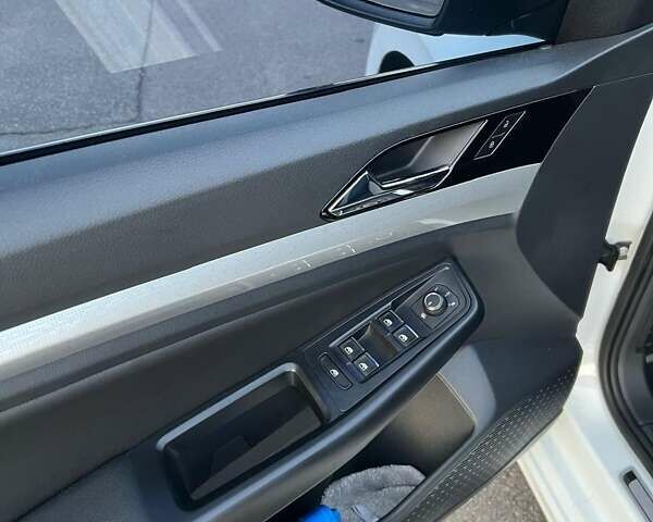 Білий Фольксваген e-Bora, об'ємом двигуна 0 л та пробігом 50 тис. км за 12900 $, фото 25 на Automoto.ua