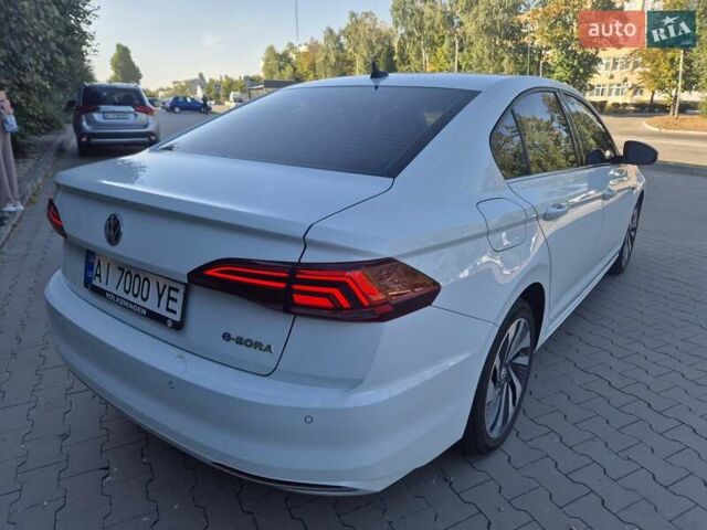 Белый Фольксваген e-Bora, объемом двигателя 0 л и пробегом 10 тыс. км за 16500 $, фото 10 на Automoto.ua