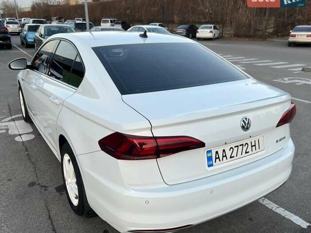 Білий Фольксваген e-Bora, об'ємом двигуна 0 л та пробігом 50 тис. км за 12900 $, фото 12 на Automoto.ua