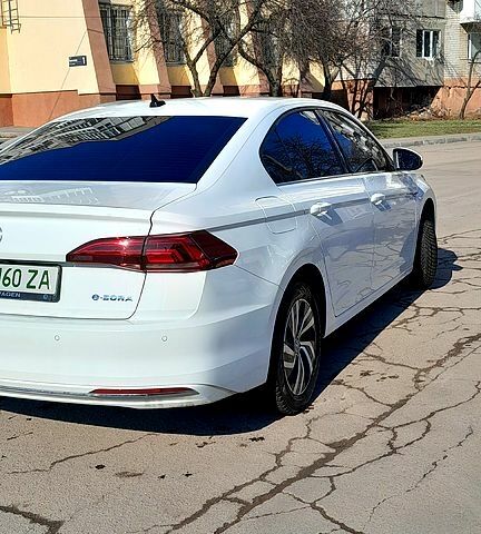 Білий Фольксваген e-Bora, об'ємом двигуна 0 л та пробігом 108 тис. км за 16000 $, фото 5 на Automoto.ua