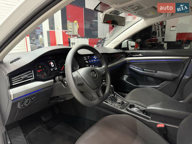 Белый Фольксваген e-Bora, объемом двигателя 0 л и пробегом 46 тыс. км за 17500 $, фото 7 на Automoto.ua