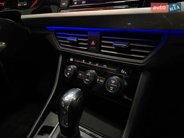 Белый Фольксваген e-Bora, объемом двигателя 0 л и пробегом 46 тыс. км за 17500 $, фото 11 на Automoto.ua