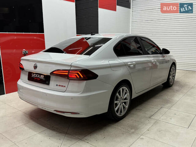 Белый Фольксваген e-Bora, объемом двигателя 0 л и пробегом 46 тыс. км за 17500 $, фото 4 на Automoto.ua