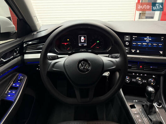 Белый Фольксваген e-Bora, объемом двигателя 0 л и пробегом 46 тыс. км за 17500 $, фото 13 на Automoto.ua