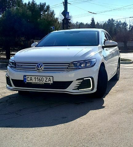 Білий Фольксваген e-Bora, об'ємом двигуна 0 л та пробігом 108 тис. км за 16000 $, фото 1 на Automoto.ua