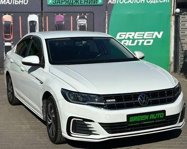 Білий Фольксваген e-Bora, об'ємом двигуна 0 л та пробігом 76 тис. км за 12500 $, фото 1 на Automoto.ua