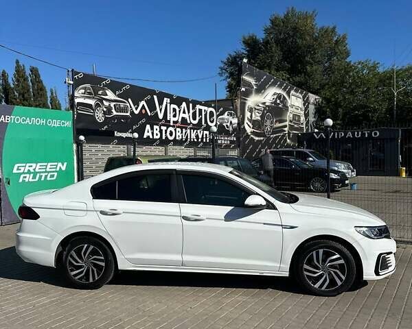 Білий Фольксваген e-Bora, об'ємом двигуна 0 л та пробігом 76 тис. км за 12500 $, фото 2 на Automoto.ua