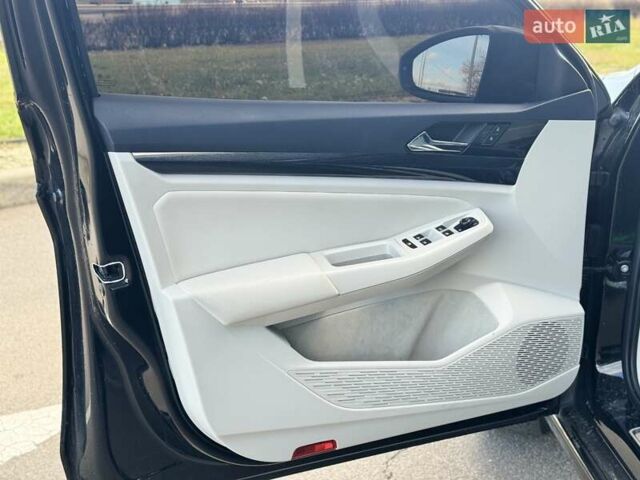 Черный Фольксваген e-Bora, объемом двигателя 0 л и пробегом 48 тыс. км за 15500 $, фото 7 на Automoto.ua