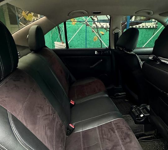 Серый Фольксваген e-Bora, объемом двигателя 1.6 л и пробегом 290 тыс. км за 3100 $, фото 4 на Automoto.ua