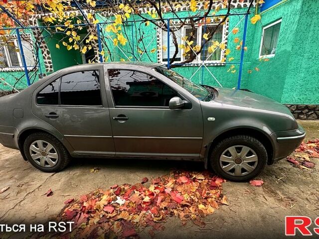 Серый Фольксваген e-Bora, объемом двигателя 1.6 л и пробегом 290 тыс. км за 3100 $, фото 1 на Automoto.ua