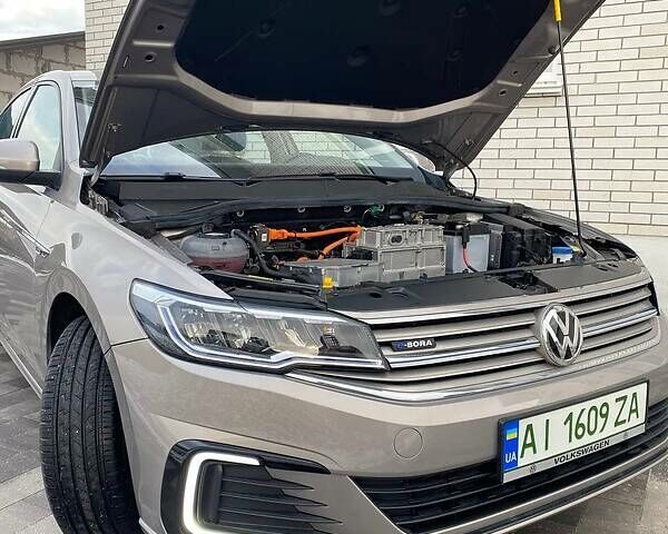 Сірий Фольксваген e-Bora, об'ємом двигуна 0 л та пробігом 50 тис. км за 16999 $, фото 39 на Automoto.ua