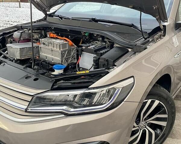 Сірий Фольксваген e-Bora, об'ємом двигуна 0 л та пробігом 50 тис. км за 16999 $, фото 42 на Automoto.ua
