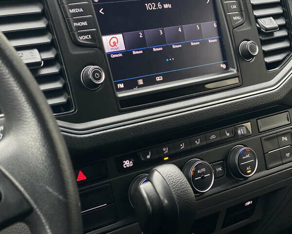 Белый Фольксваген e-Crafter, объемом двигателя 0 л и пробегом 67 тыс. км за 16499 $, фото 18 на Automoto.ua