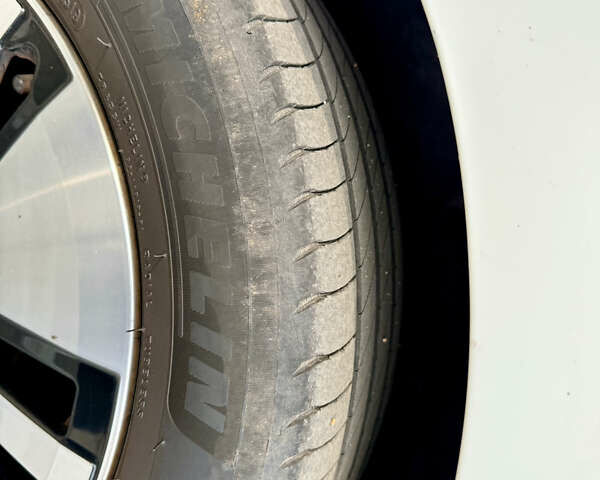 Білий Фольксваген e-Golf, об'ємом двигуна 0 л та пробігом 149 тис. км за 8200 $, фото 17 на Automoto.ua