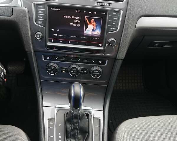 Білий Фольксваген e-Golf, об'ємом двигуна 0 л та пробігом 114 тис. км за 10000 $, фото 8 на Automoto.ua