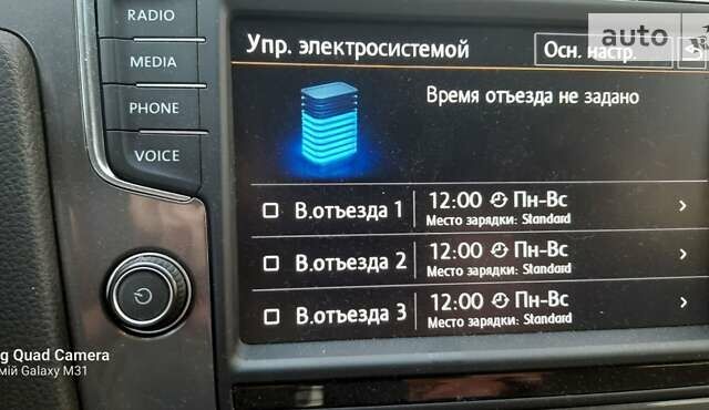 Белый Фольксваген e-Golf, объемом двигателя 0 л и пробегом 107 тыс. км за 8800 $, фото 16 на Automoto.ua