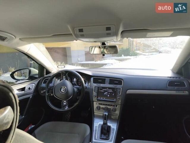 Білий Фольксваген e-Golf, об'ємом двигуна 0 л та пробігом 131 тис. км за 8999 $, фото 7 на Automoto.ua