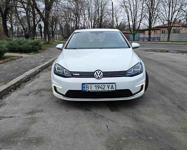Білий Фольксваген e-Golf, об'ємом двигуна 0 л та пробігом 114 тис. км за 10000 $, фото 2 на Automoto.ua