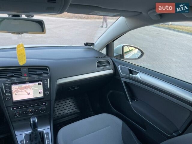 Белый Фольксваген e-Golf, объемом двигателя 0 л и пробегом 171 тыс. км за 7300 $, фото 29 на Automoto.ua