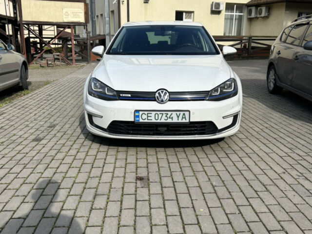 Белый Фольксваген e-Golf, объемом двигателя 0 л и пробегом 177 тыс. км за 8000 $, фото 3 на Automoto.ua