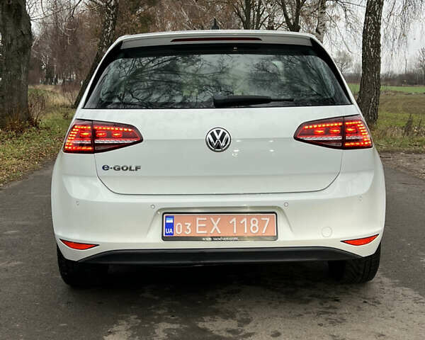 Белый Фольксваген e-Golf, объемом двигателя 0 л и пробегом 126 тыс. км за 8550 $, фото 7 на Automoto.ua