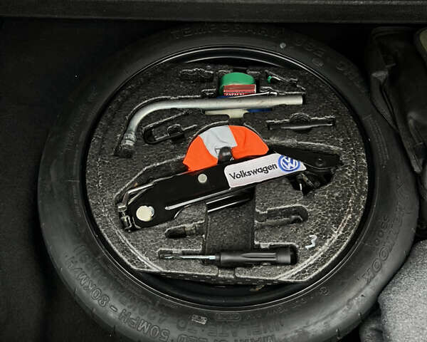 Белый Фольксваген e-Golf, объемом двигателя 0 л и пробегом 110 тыс. км за 8490 $, фото 53 на Automoto.ua